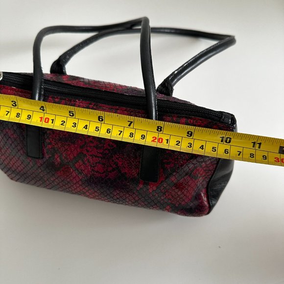 Holt Renfrew - Vintage Faux Snake Shoulder Bag - Picture 11 of 12